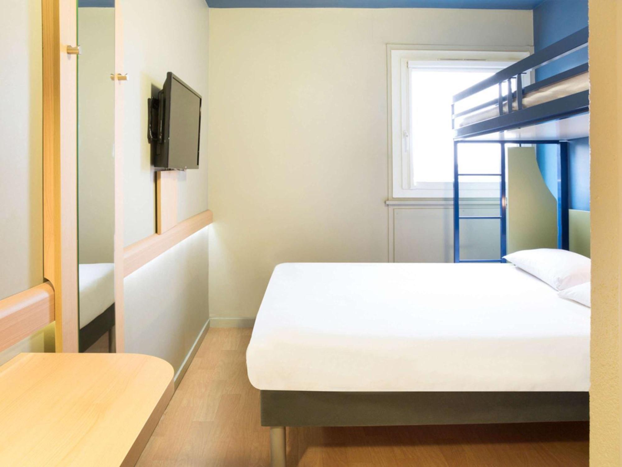 Ibis Budget Thonon Les Bains Bagian luar foto
