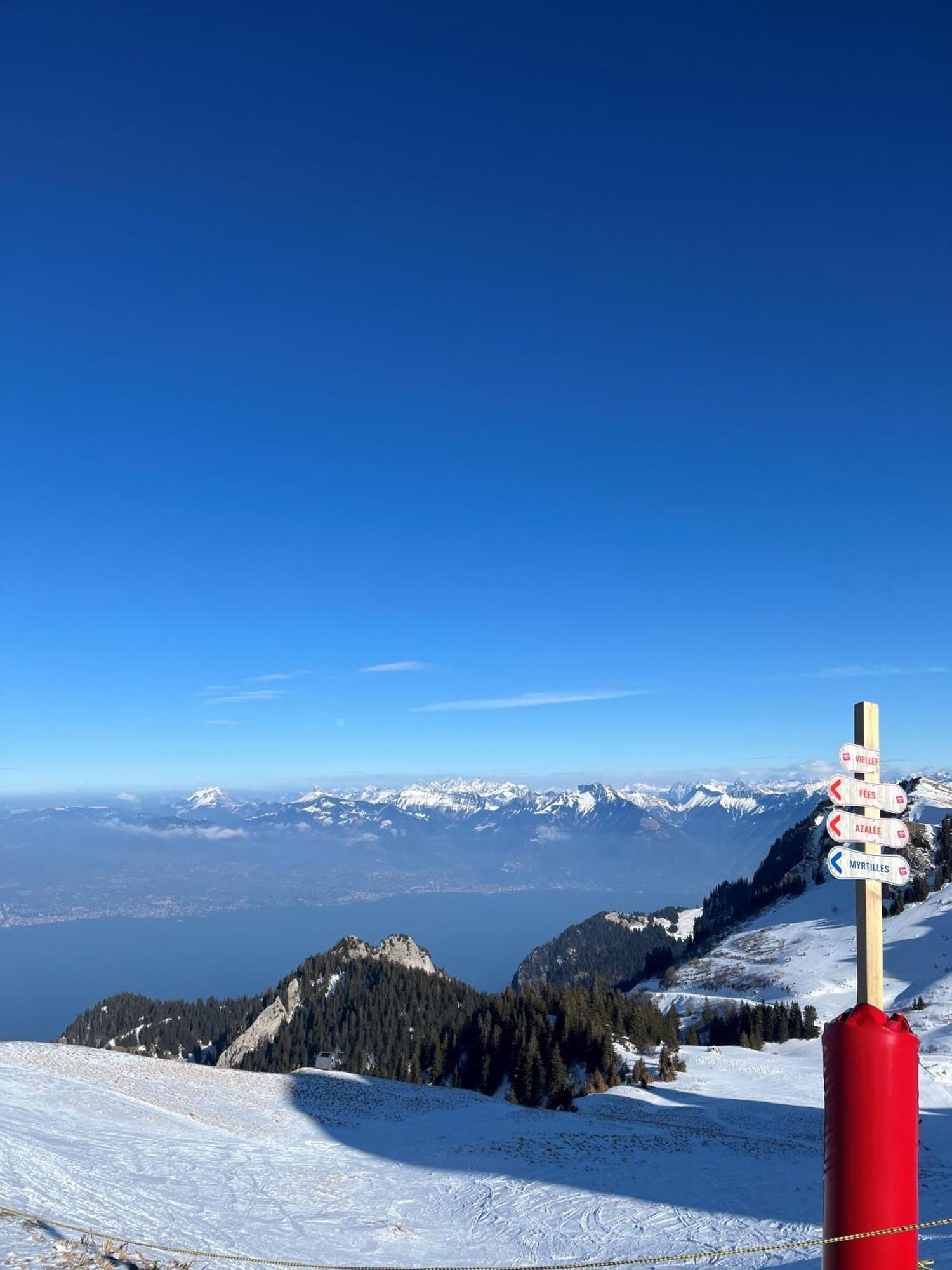 Ibis Budget Thonon Les Bains Bagian luar foto