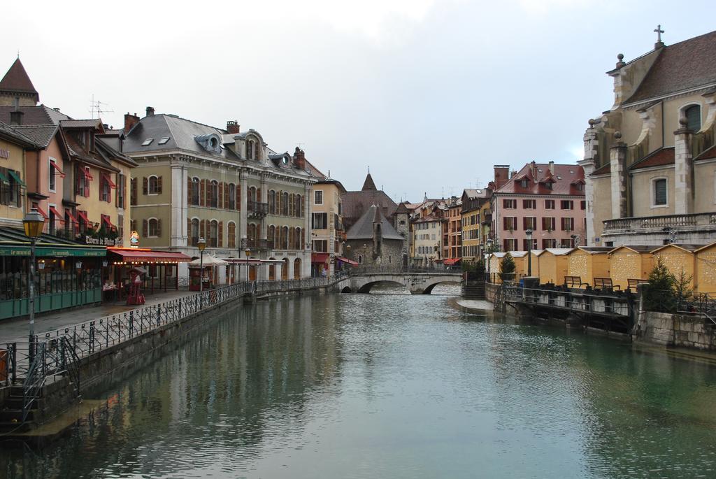 Ibis Budget Thonon Les Bains Bagian luar foto