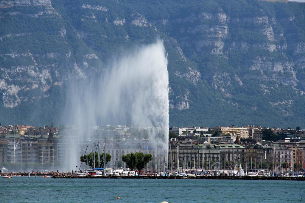 Ibis Budget Thonon Les Bains Bagian luar foto