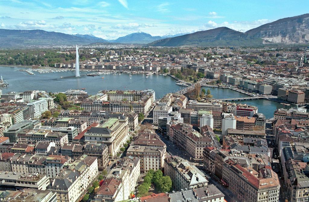 Ibis Budget Thonon Les Bains Bagian luar foto